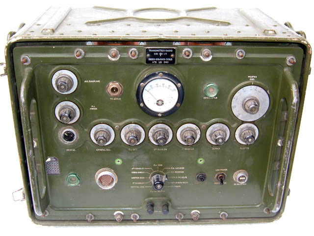 Larkspur C-41 Transmitter & R-222 Receiver Radio Relay Station