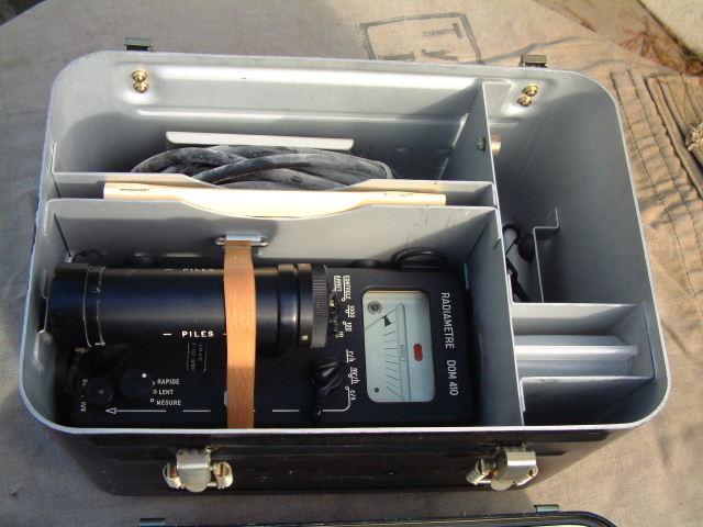 DOM-410 Geiger Counter