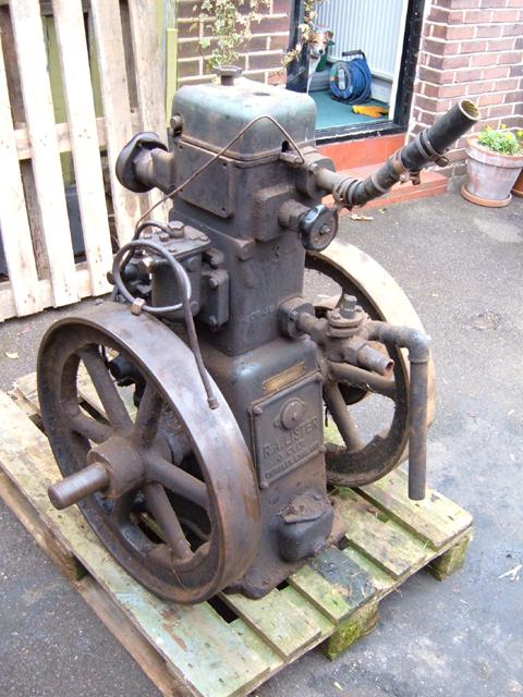 Army Radio Sales Co. :: My Antique Lister CS Diesel Engine Project